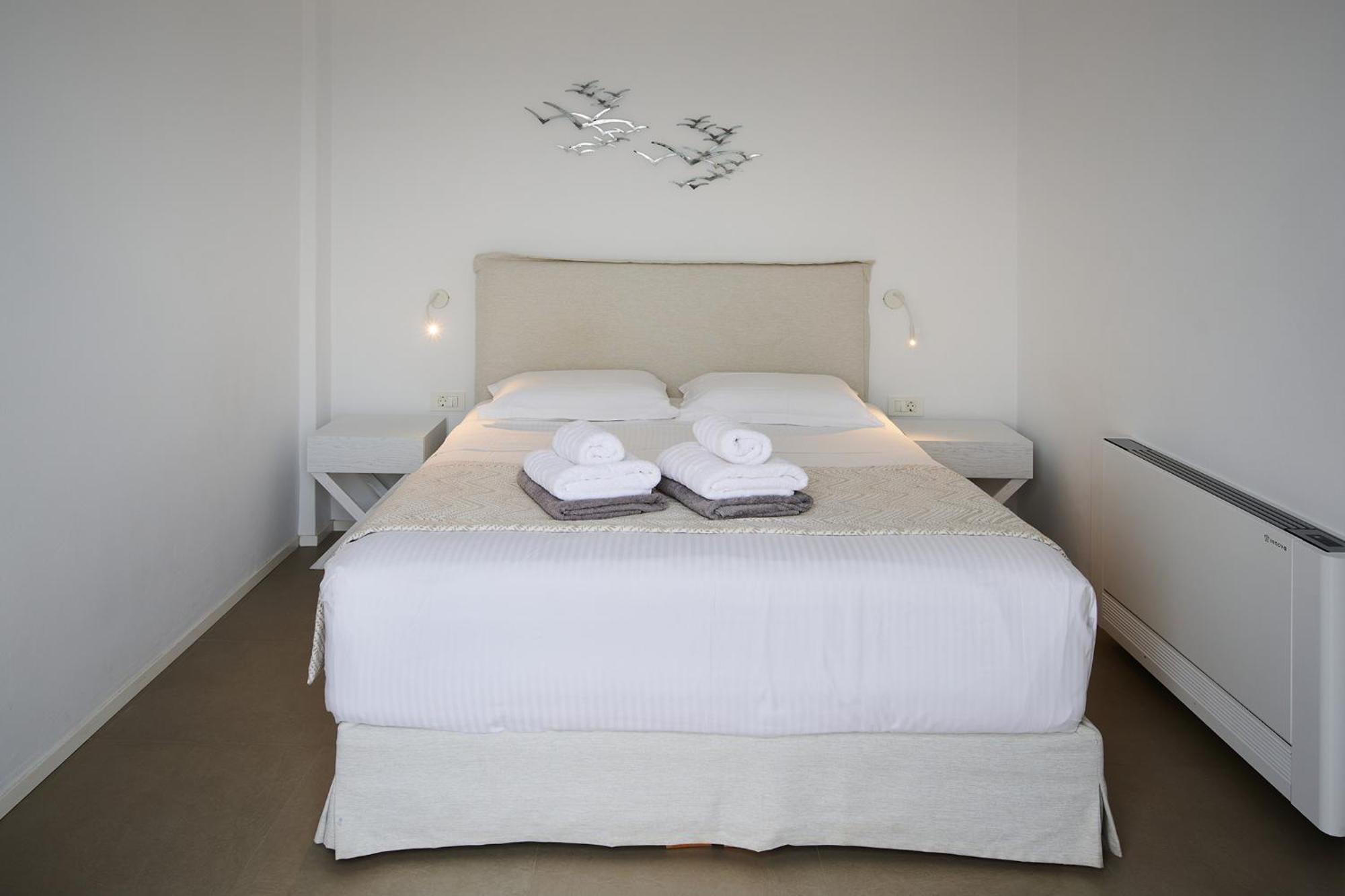 Kymo Luxury Suites Paros Kolympithres Ngoại thất bức ảnh