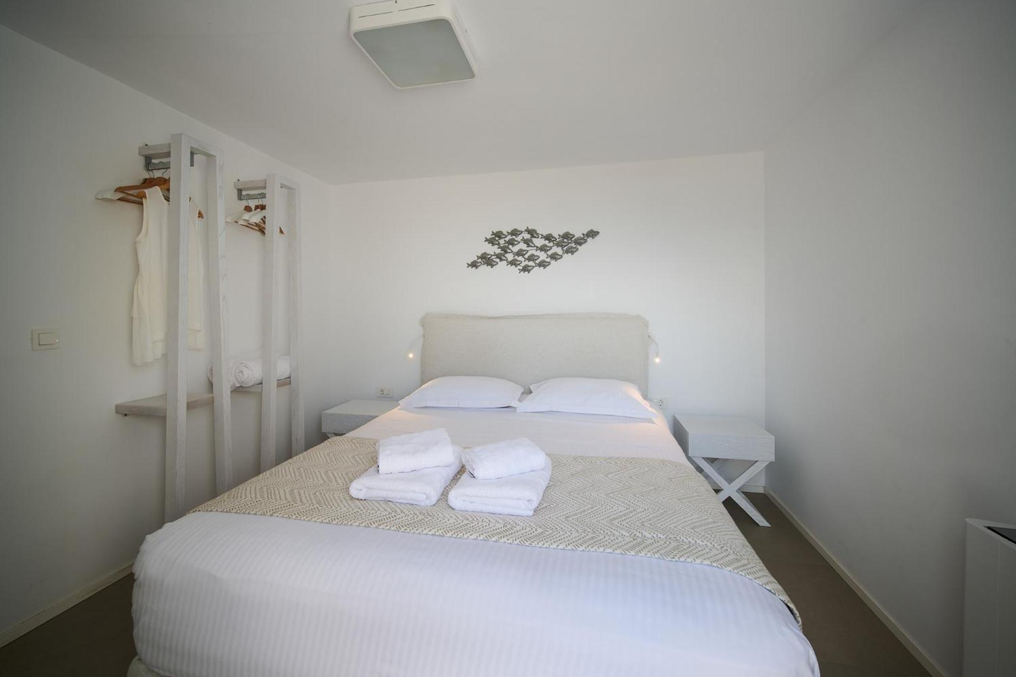 Kymo Luxury Suites Paros Kolympithres Ngoại thất bức ảnh