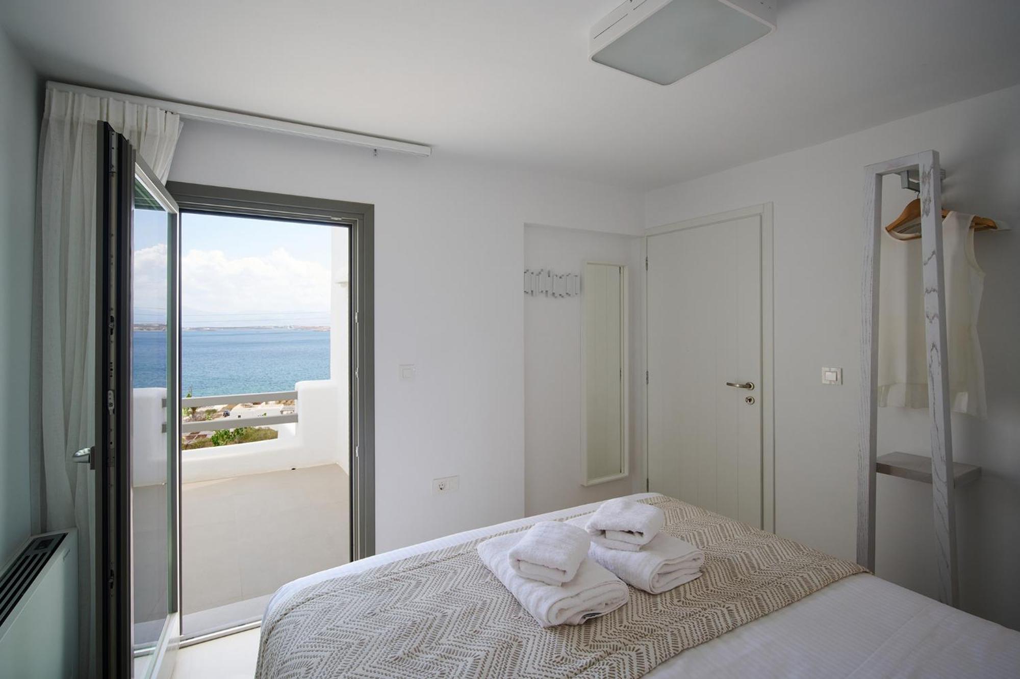 Kymo Luxury Suites Paros Kolympithres Ngoại thất bức ảnh