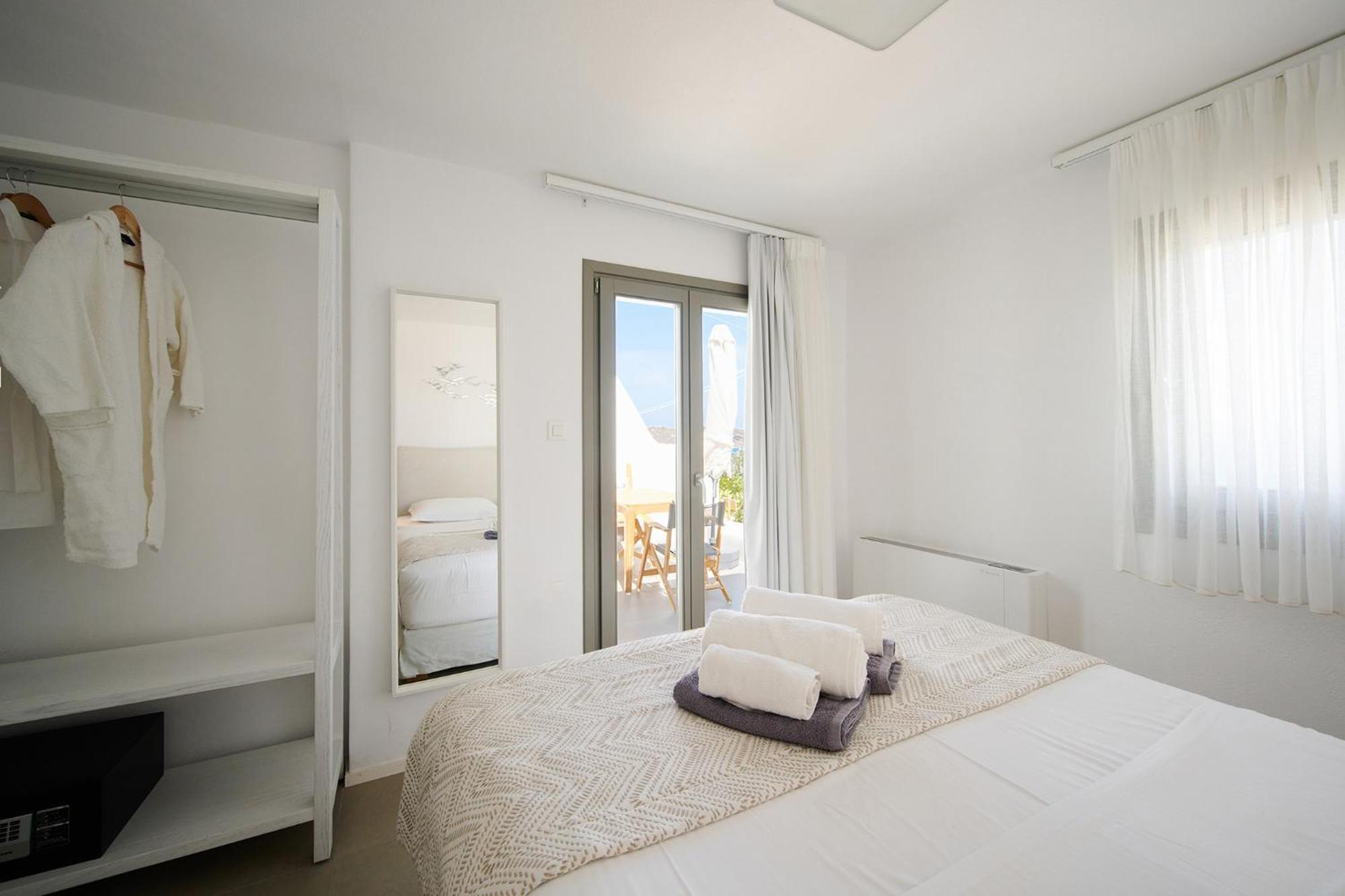 Kymo Luxury Suites Paros Kolympithres Ngoại thất bức ảnh